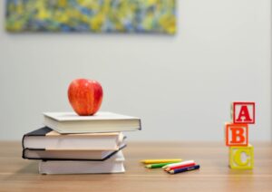 Jak radzić sobie z problemami dyscyplinarnymi w szkole?