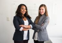 Jakie są kluczowe czynniki sukcesu w prowadzeniu działalności handlowej?